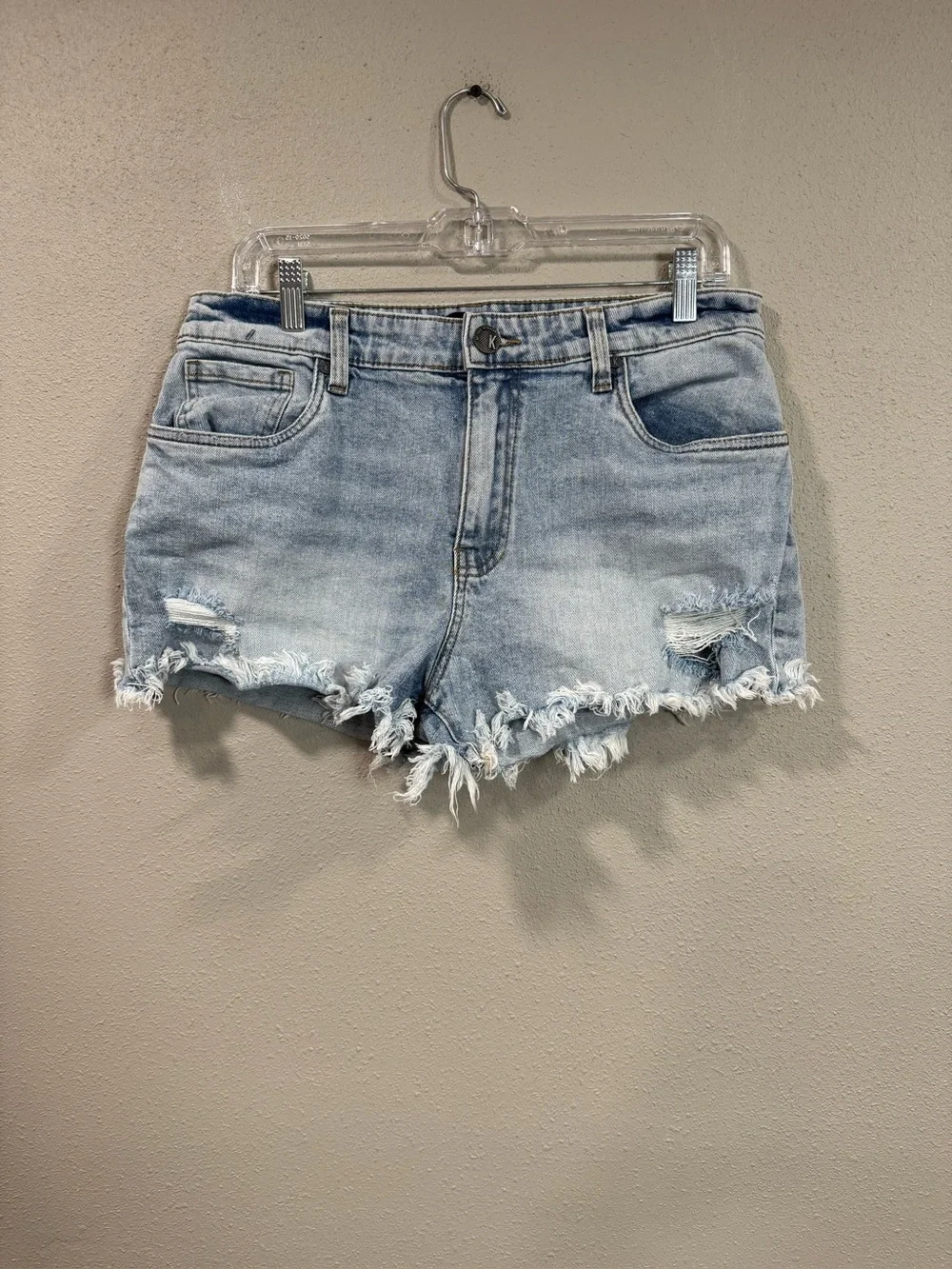 Frayed Hem Light Wash Denim Shorts
